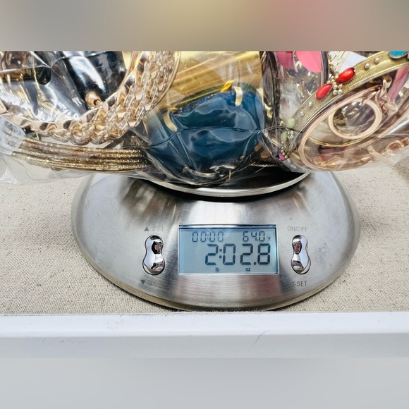 Vintage & Modern Gold Tone Mixed Metals Wearable  Bracelet Jewelry Lot 2lbs - Picture 12 of 13